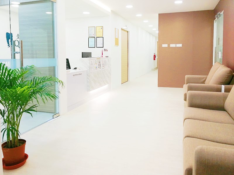 Q&M Dental Clinic - Taman Sentosa (Invisalign Braces Provider)