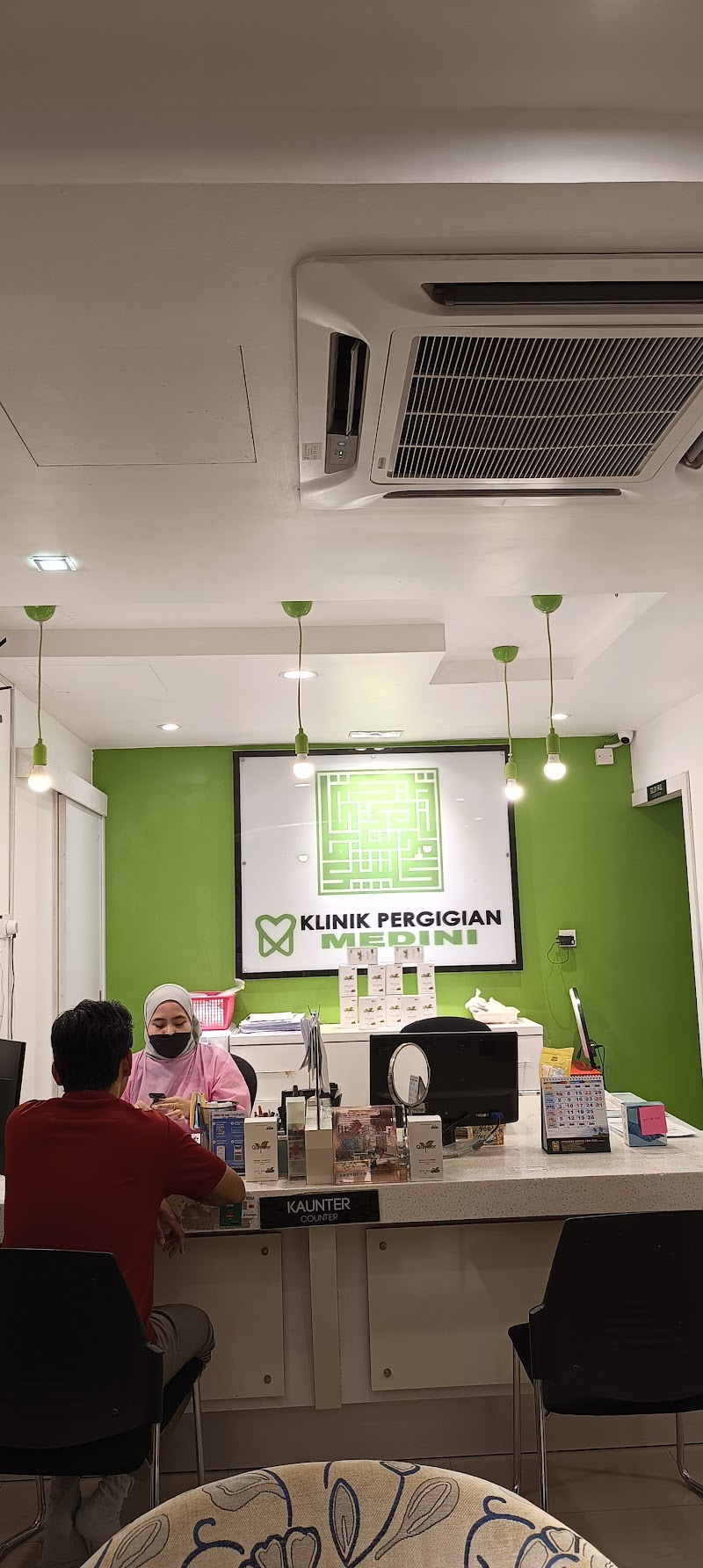 MEDINI DENTAL CLINIC UBC - Implant, Clear Aligners