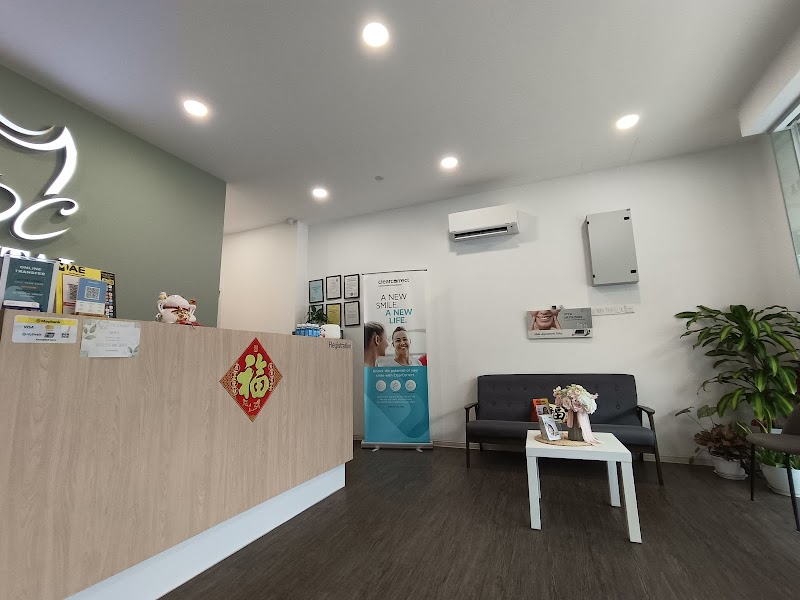 DC Dental Clinic in Desa Cemerlang JB 烈光牙科诊所